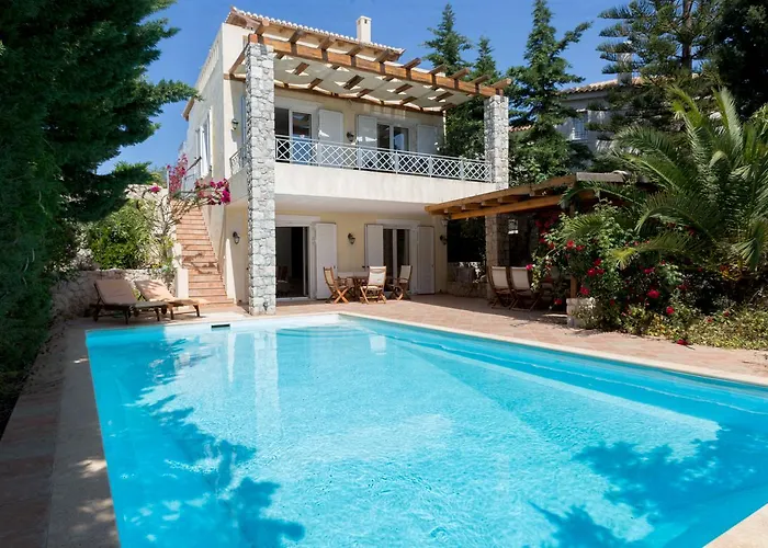 Вилла Porto Heli Villa Порто Хели