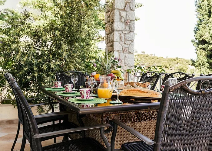 Вилла Porto Heli Villa Порто Хели